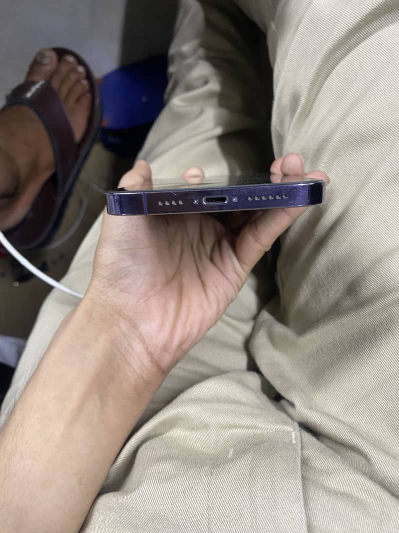 Apple iPhone 14 Pro Max 3