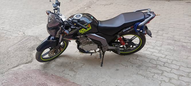 Suzuki gsx 125 black 5 gear 10/95 self start