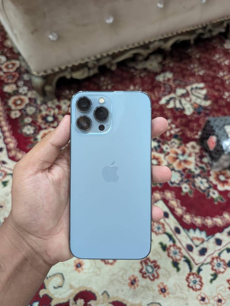 Apple iPhone 13 Pro Max 3