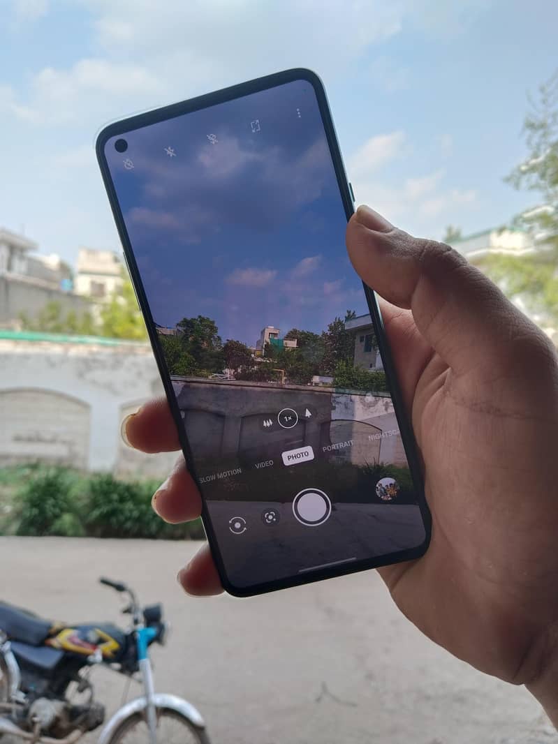One Plus 8T 6