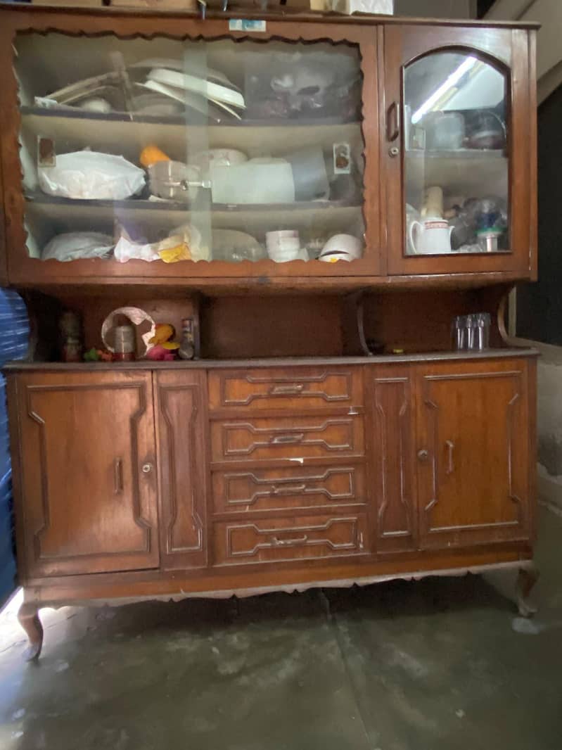 wardrobe 0
