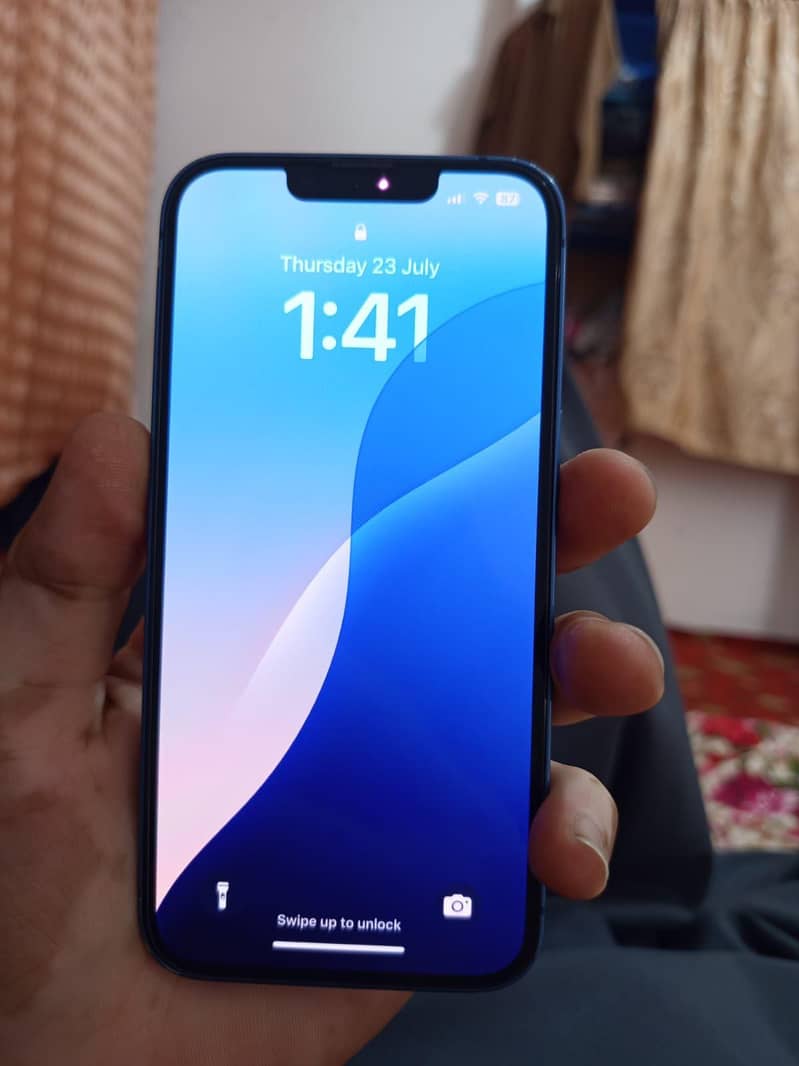 Apple iPhone 13 2