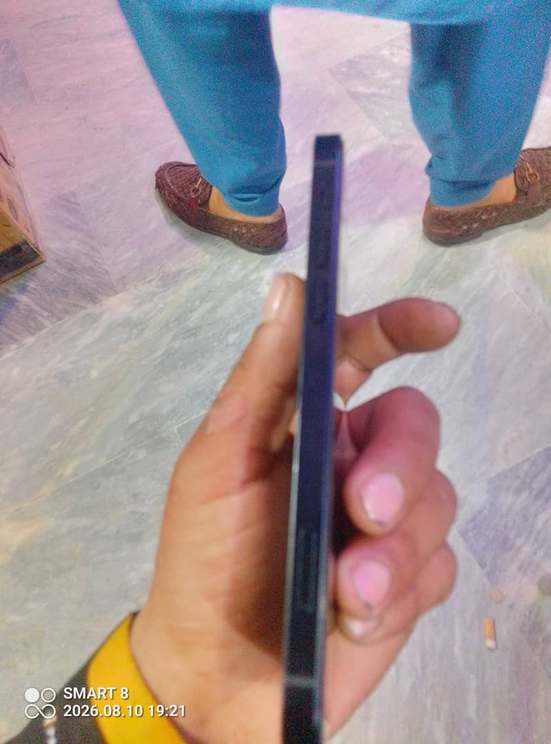 Apple iPhone 12 5