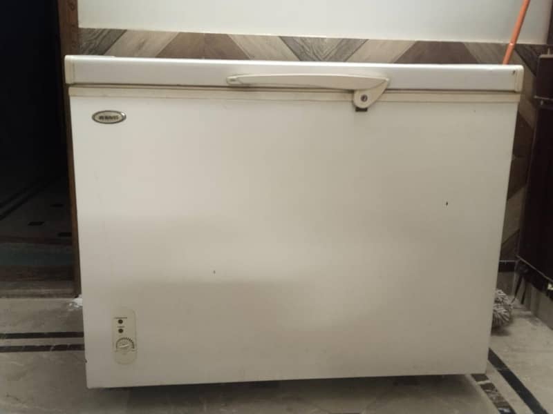 Single door Deep Freezer 6