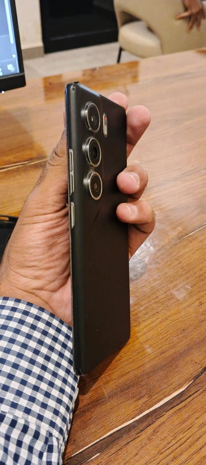 Tecno CAMON 40 Pro 4