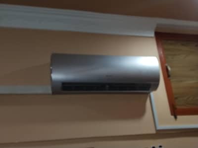 gree 1 ton inverter AC - 10/10 fresh condition complete set