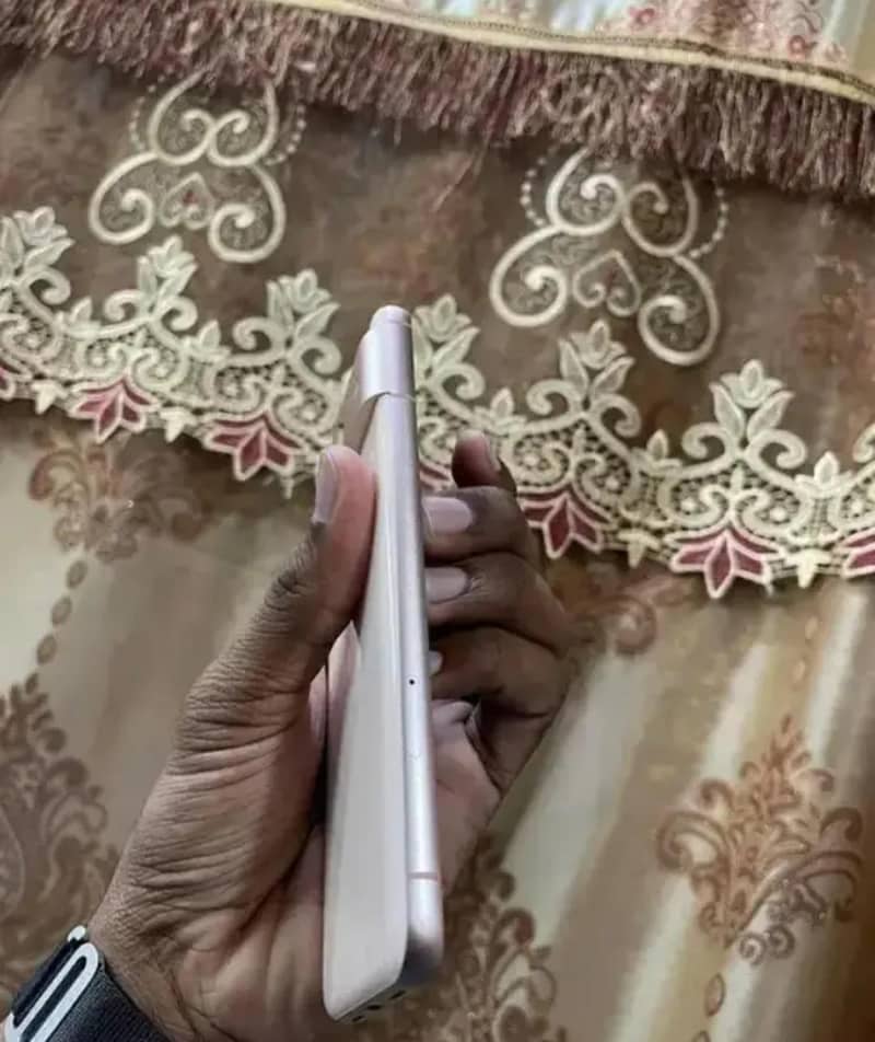 Google Pixel 8 1
