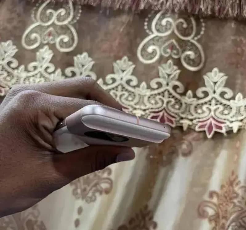 Google Pixel 8 2