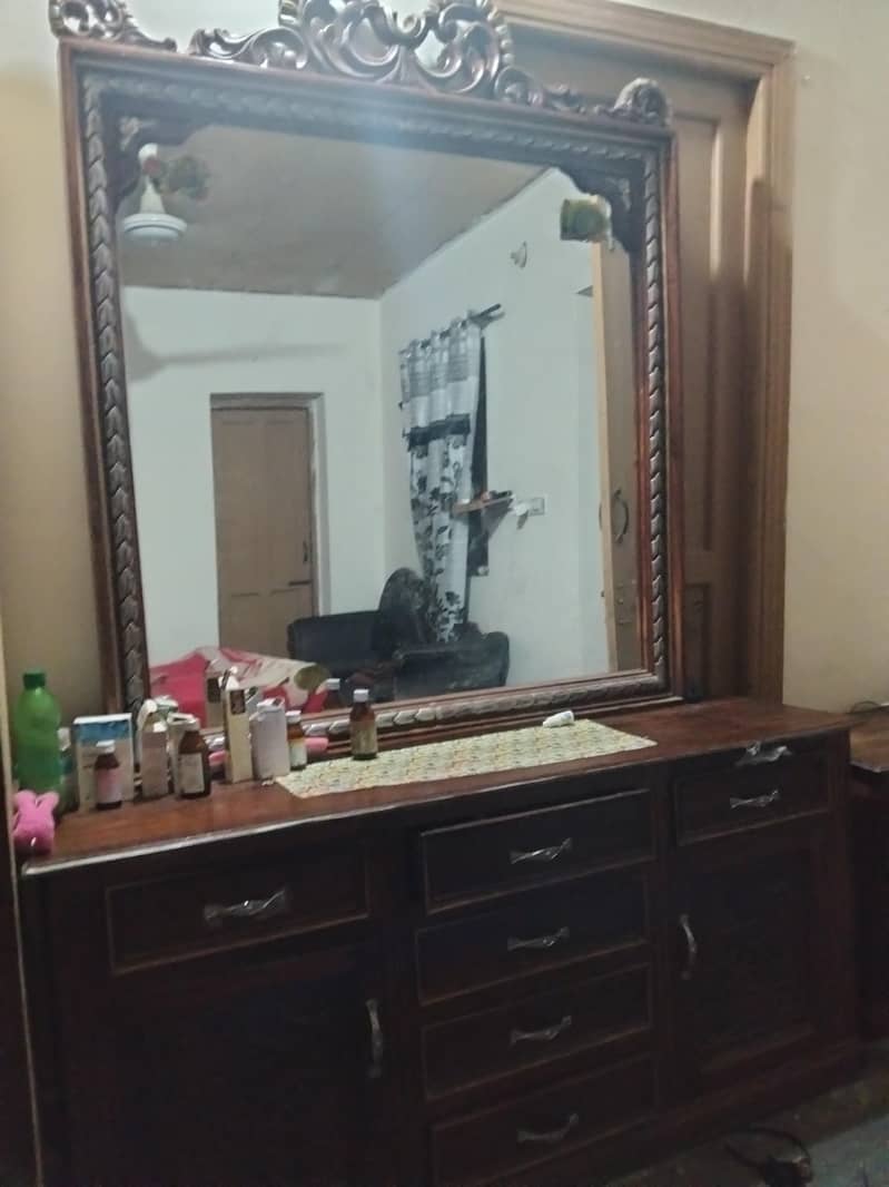 dressing table 2