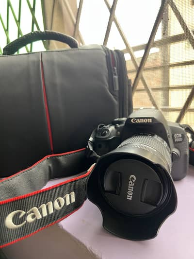 Canon EOS 700D + 18-55mm + 50mm f/1.8 STM - Flip Screen Full Kit