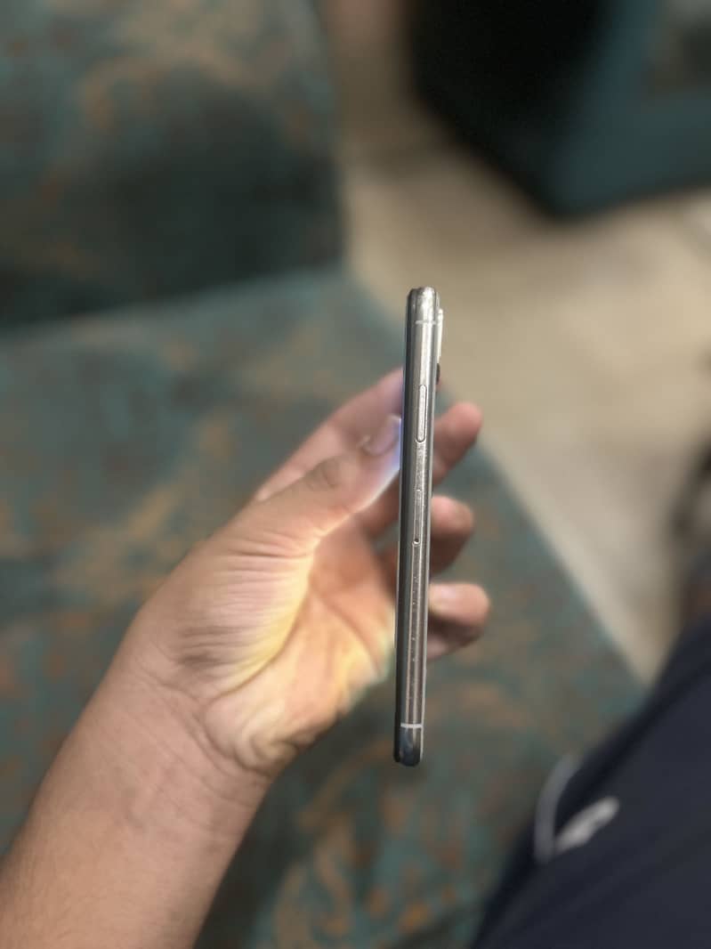 Apple iPhone X 2