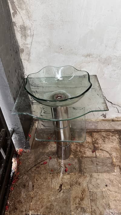 glass washbasin