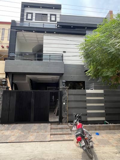 Prime Location 5 Marla Brand New Modern House for Sale in Sunfort Gardens, Lahore