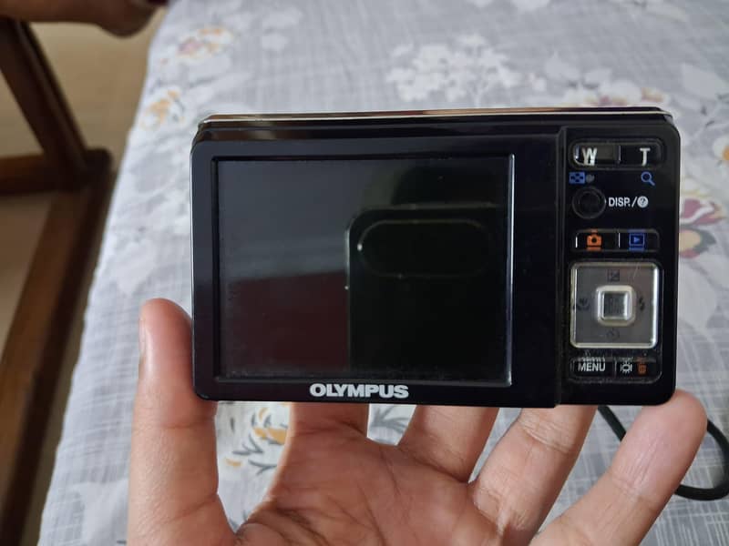 Selling Digital Camera 3