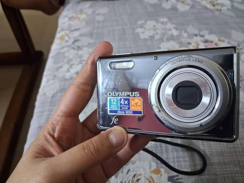 Selling Digital Camera 4