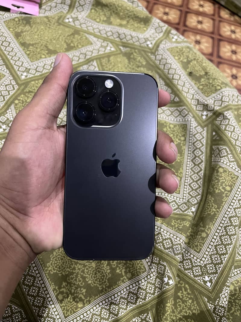 Apple iPhone 14 Pro 0