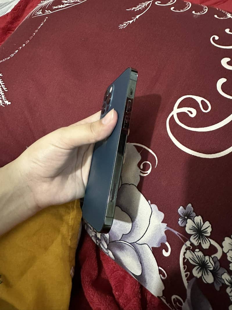 Apple iPhone 12 Pro 3