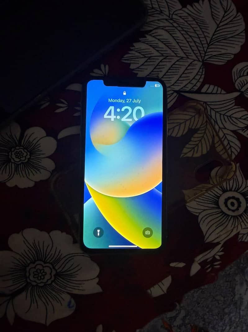 Apple iPhone X 0
