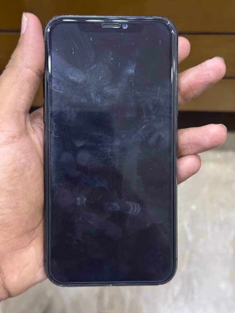 Apple iPhone 11 Pro 1