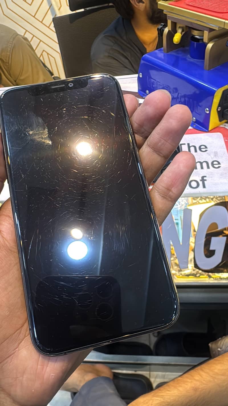 Apple iPhone 11 Pro 2