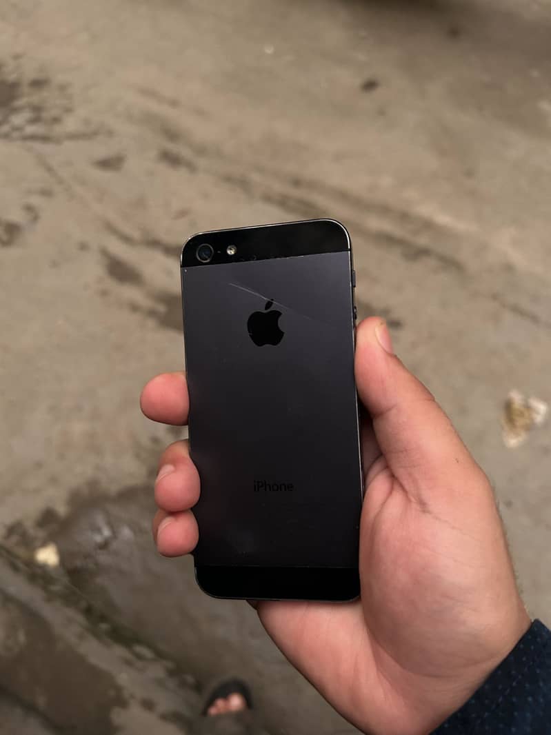 Apple iPhone 5 0