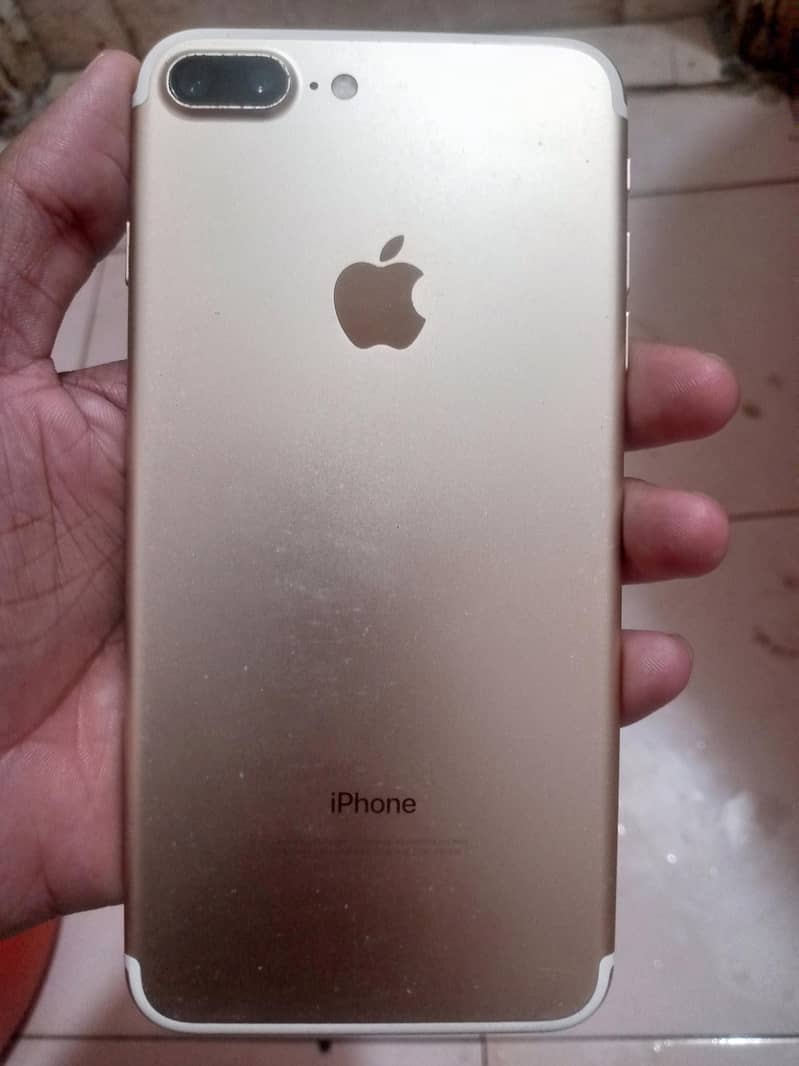 Apple iPhone 7 Plus 1