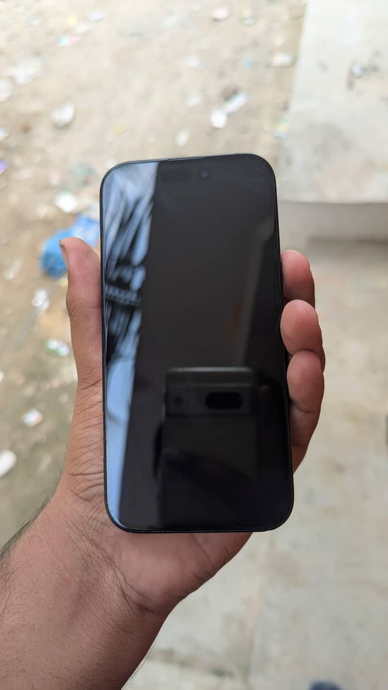 Apple iPhone 15 4