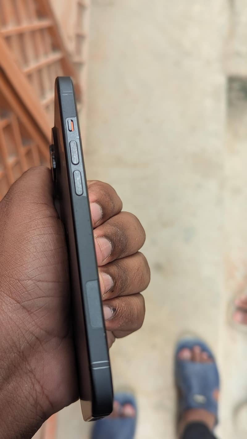 Apple iPhone 15 8