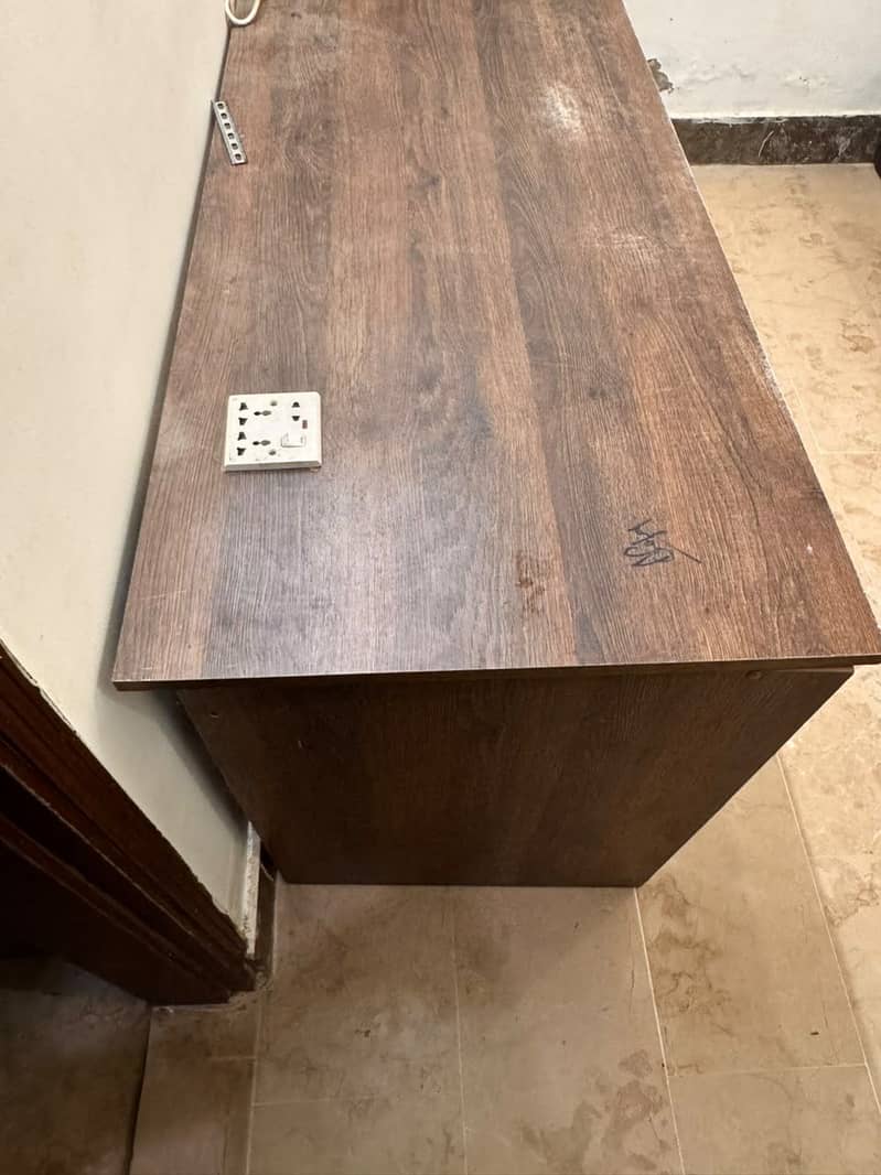 Office table 1