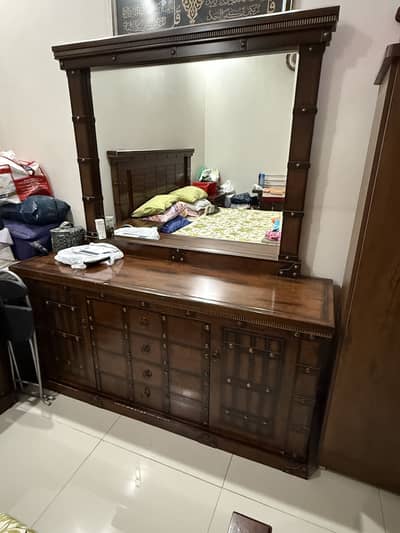 Dressing table