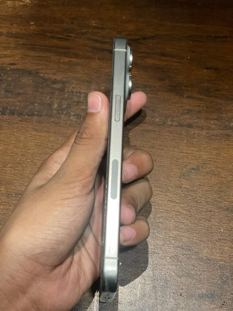 Apple iPhone 15 Pro Max 8