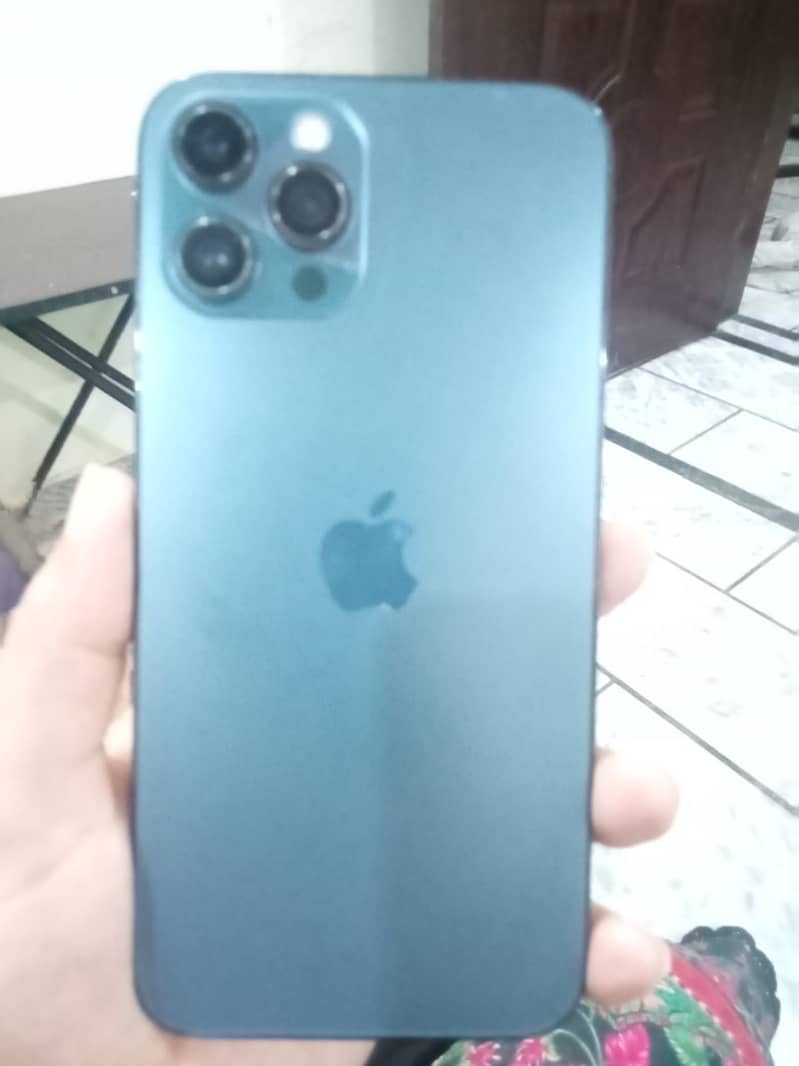 Apple iPhone 12 Pro Max 3