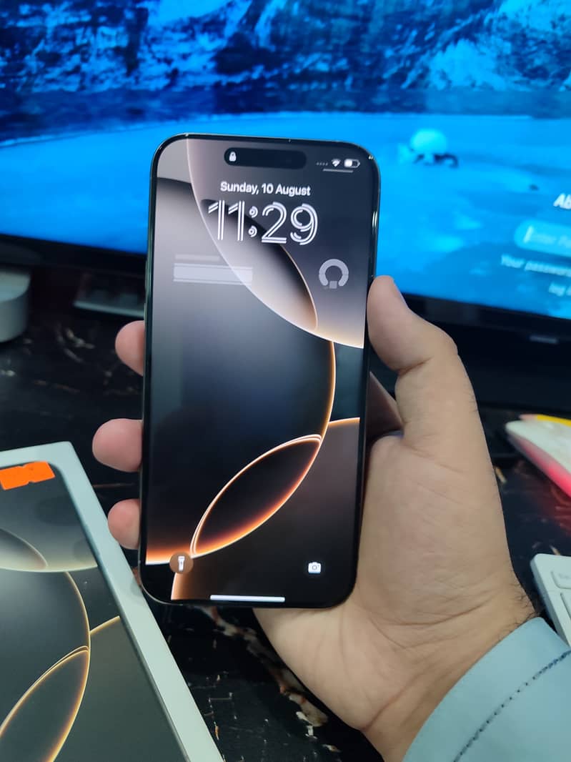 Iphone 16 pro max 3