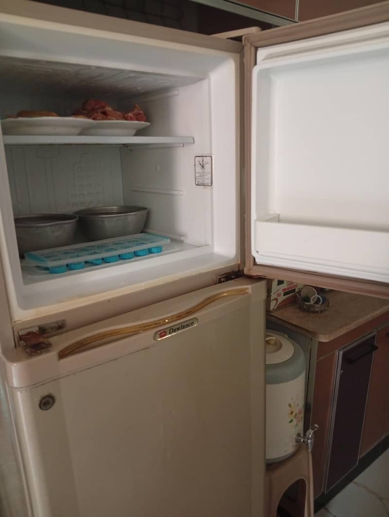 Dawlance refrigerator 4