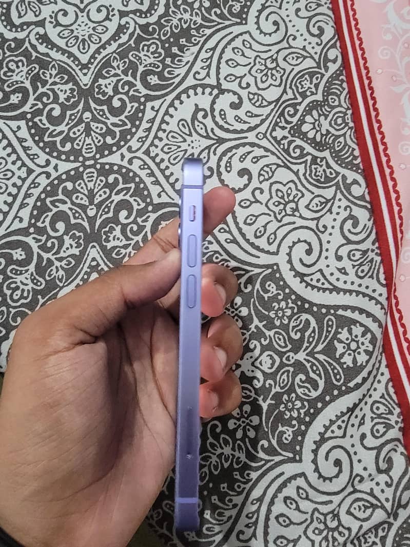 Apple iPhone 12 mini 4