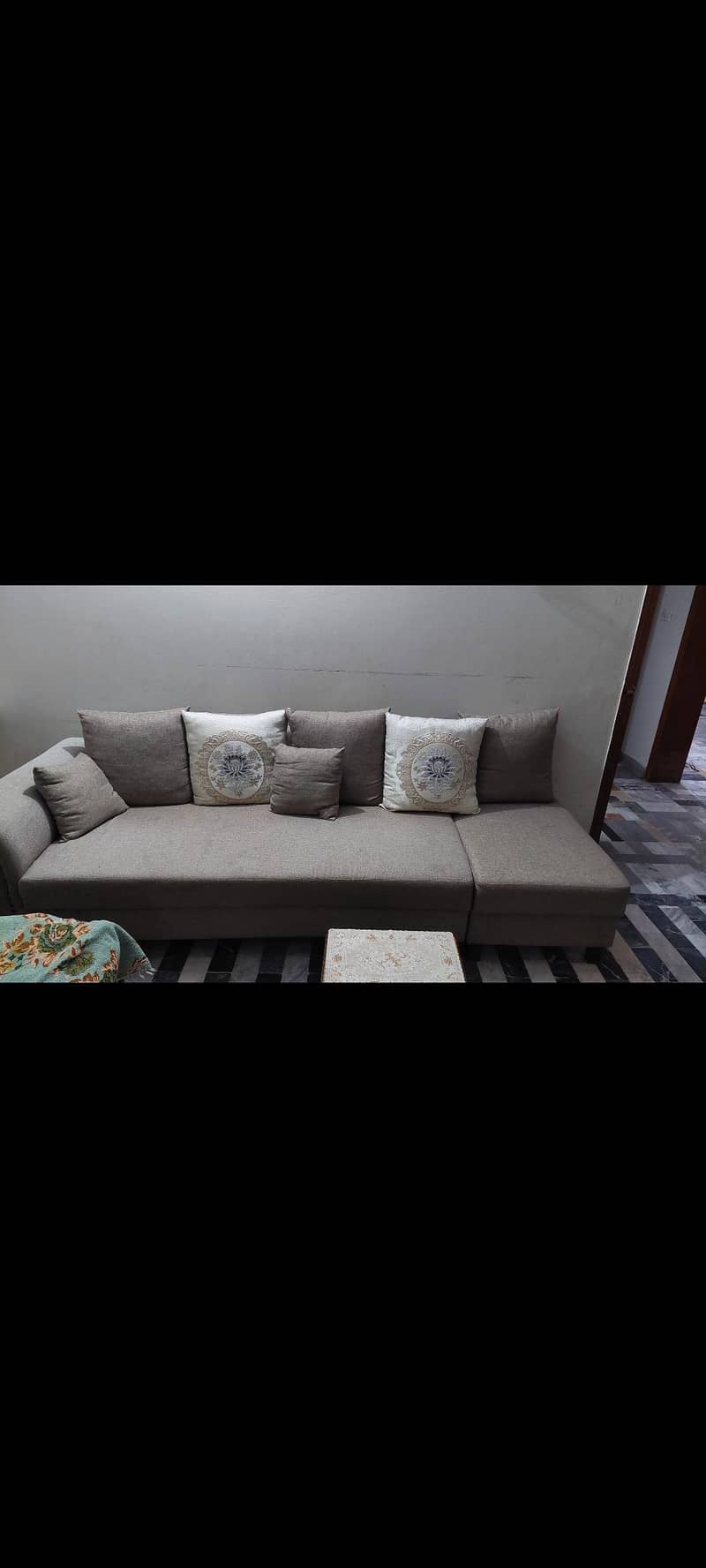 L-shaped sofa 4