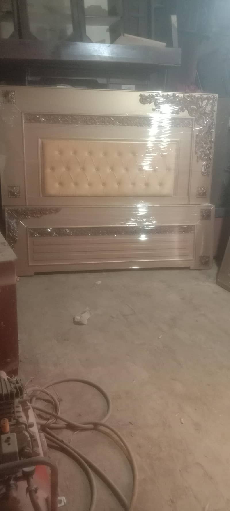 Double bed / Bed set / King bed. 5