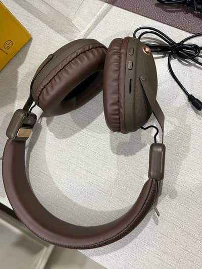 brand new boost note headphones