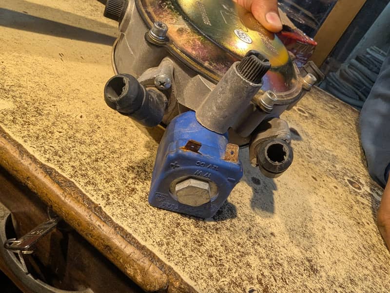 auto gas regulator 2