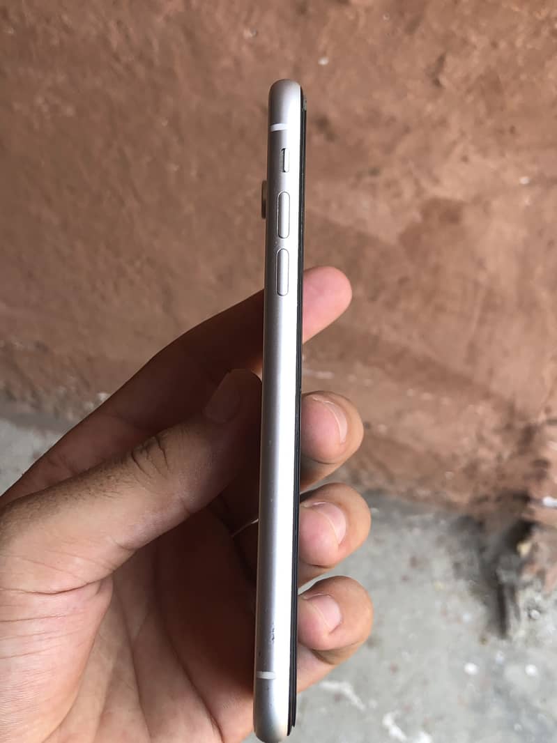 Apple iPhone XR 0