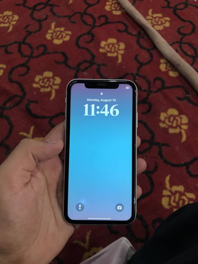 Apple iPhone XR 4