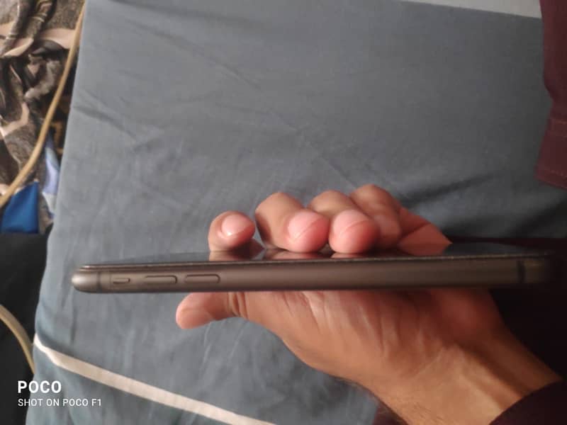 Apple iPhone 11 2
