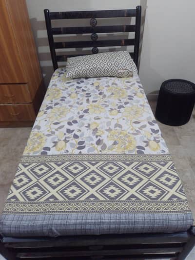 Single Bed with Mattress – Good Condition