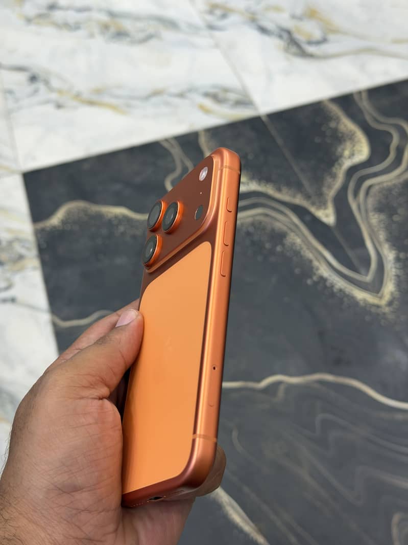 Apple iPhone 17 Pro 4
