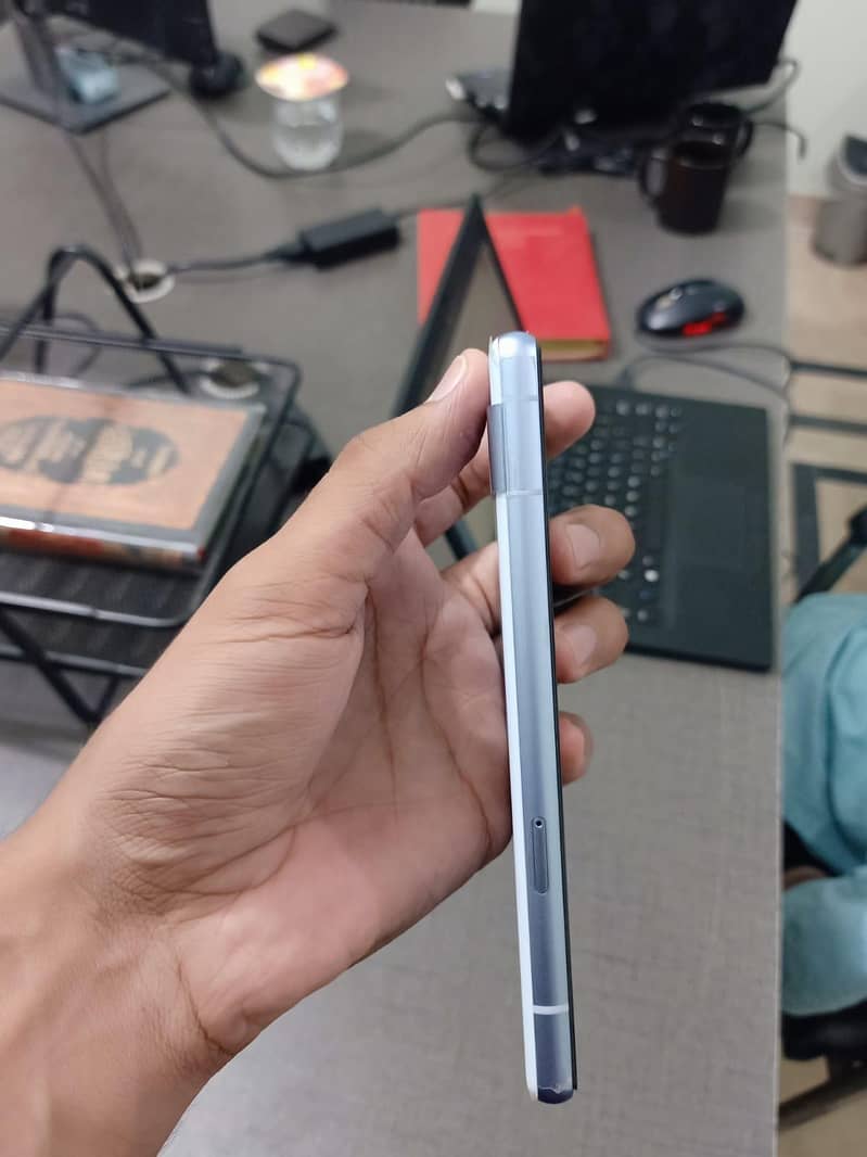 Google Pixel 7a 2