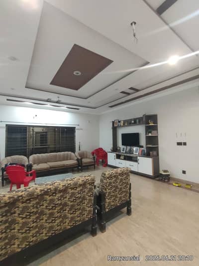 1 kinal single story house for rent in U. E. T housing society with 10KV solar (picture random)