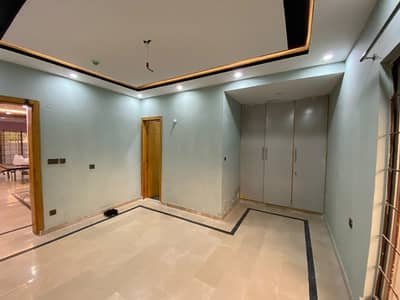 1 kinal single story house for rent in U. E. T housing society with 10KV solar (picture random)