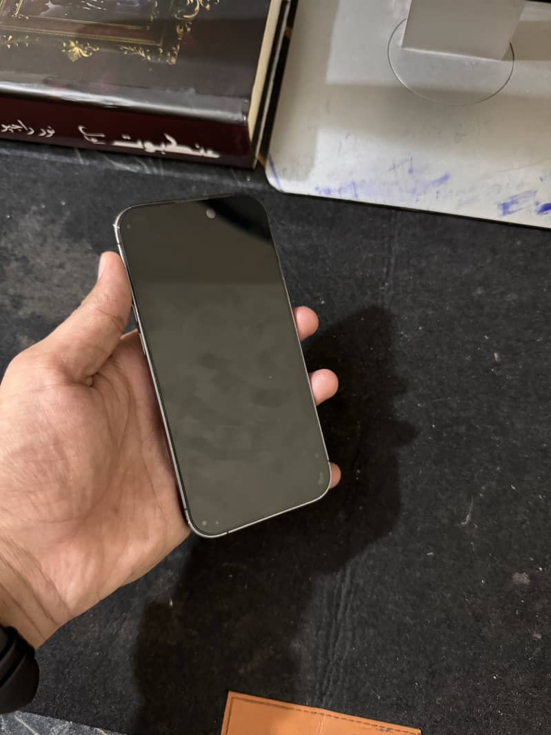 Apple iPhone 14 Pro 3