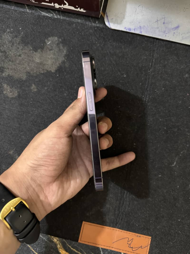 Apple iPhone 14 Pro 4