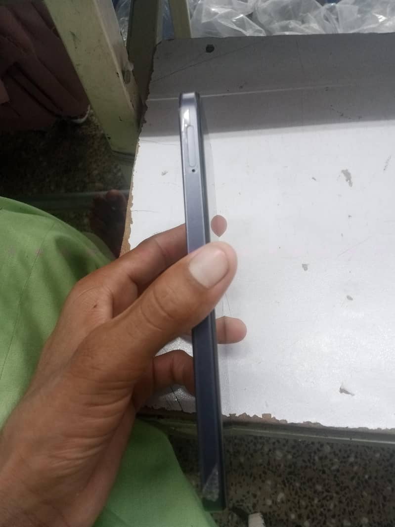 OPPO A6 0